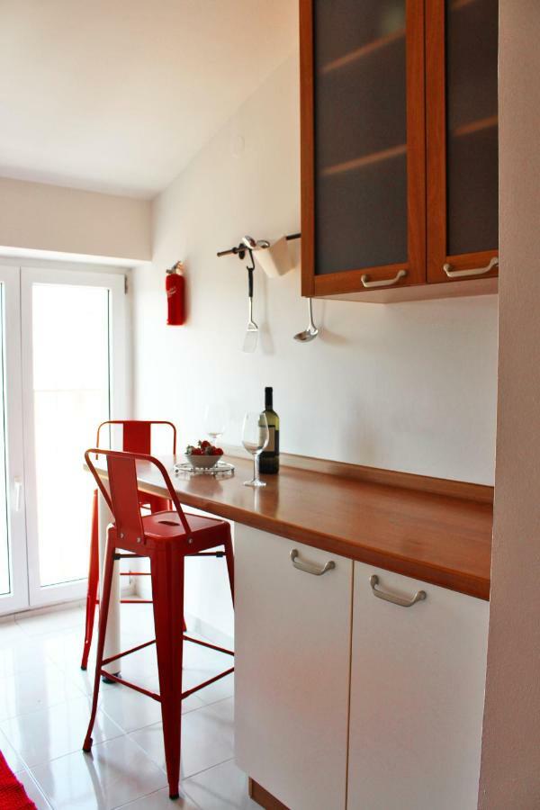 Sunny Corner In City Center With Free Parking Apartment Пула Екстериор снимка